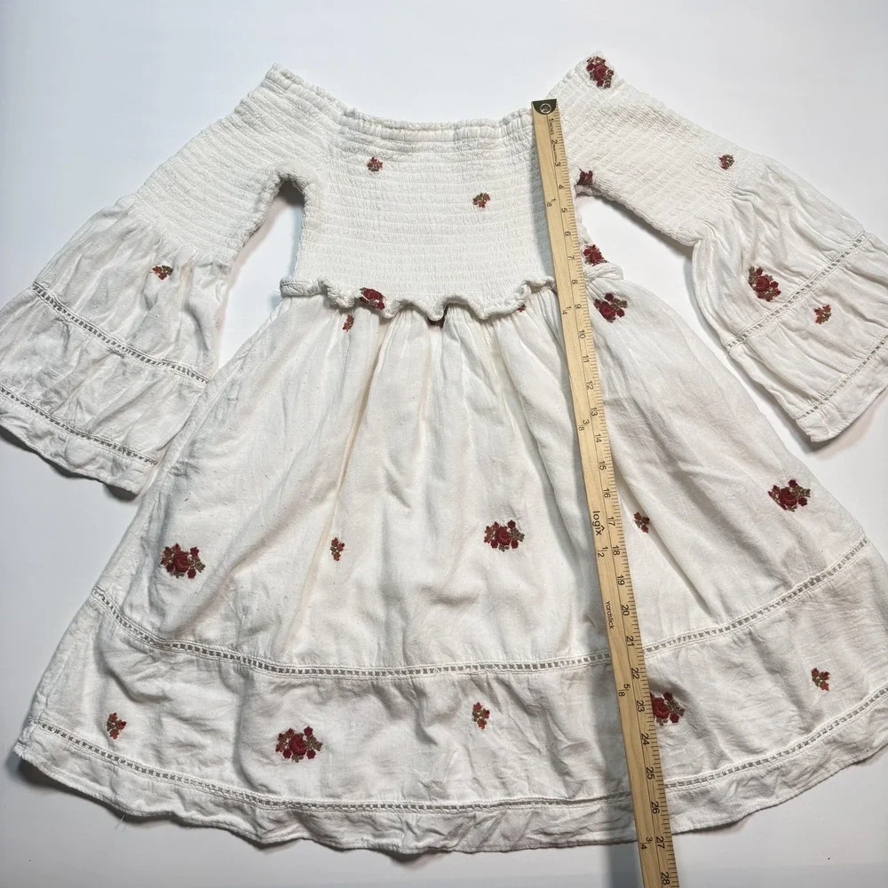 Free People Off Shoulder Boho Dress Womens XS White Floral Smocked Bell‎ Sleeve